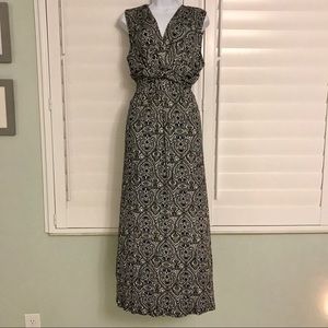NWOT Sunny Girl v-neck, tie waist paisley dress XL